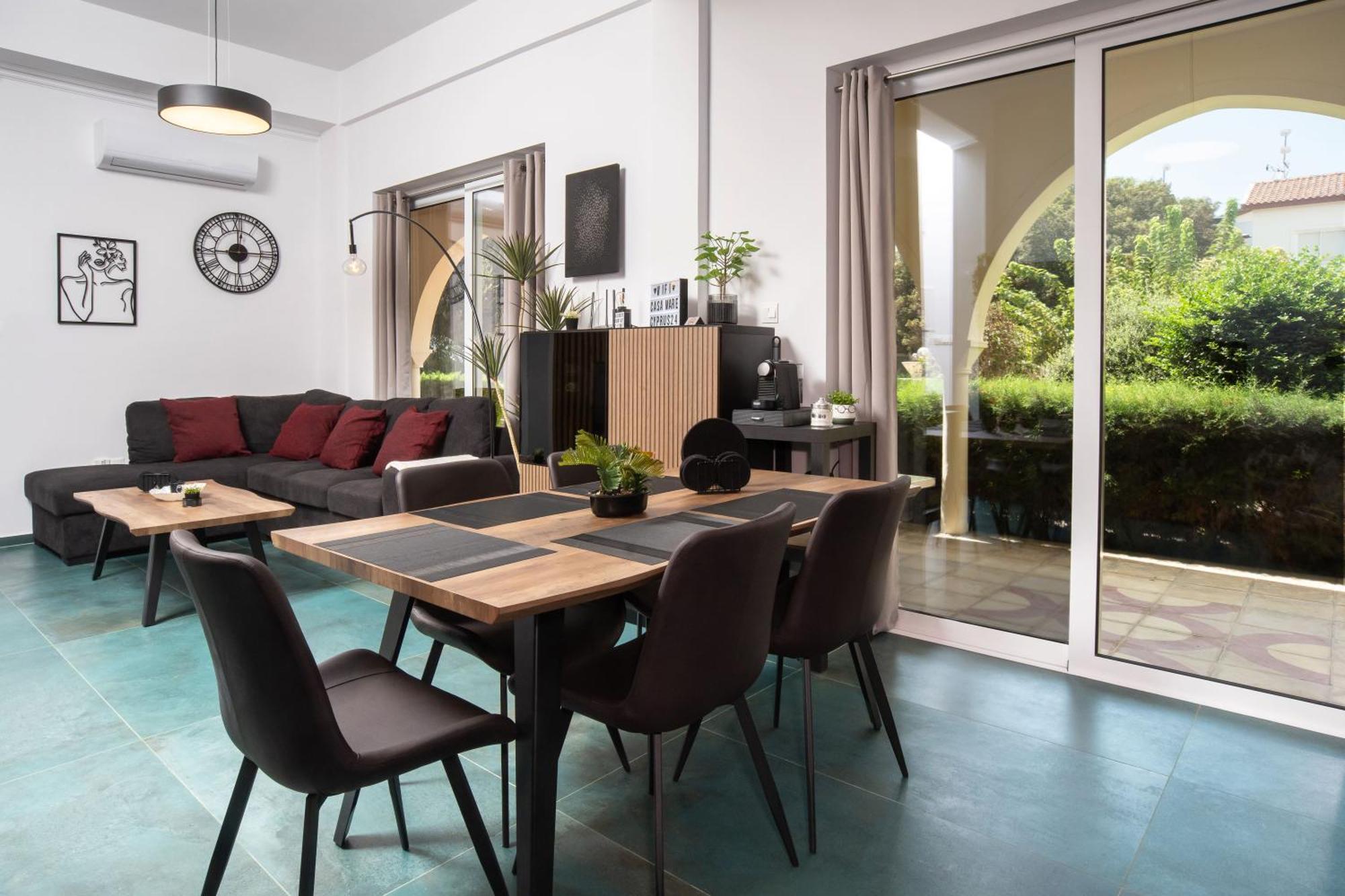 2 Bedroom With 200m To Sea - And Relax