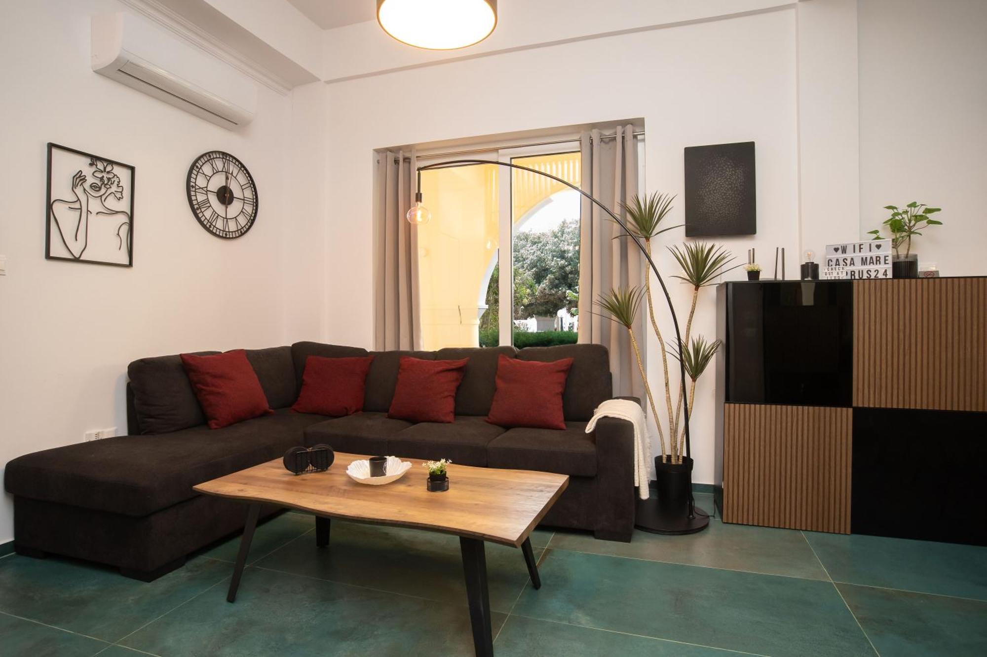 2 Bedroom With 200m To Sea - And Relax Paphos